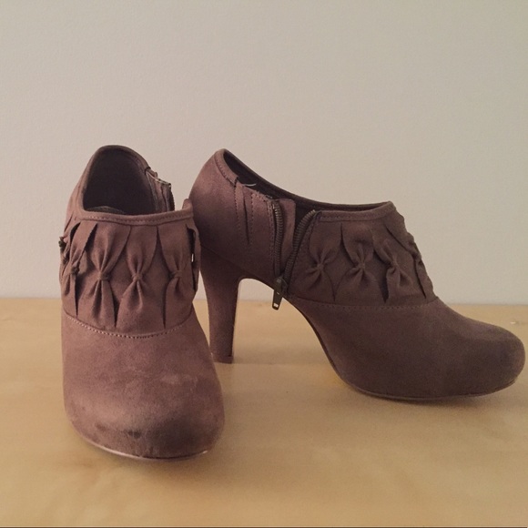 Unlisted Shoes - Taupe Suede Booties Unlisted Shoes - Taupe Suede Booties