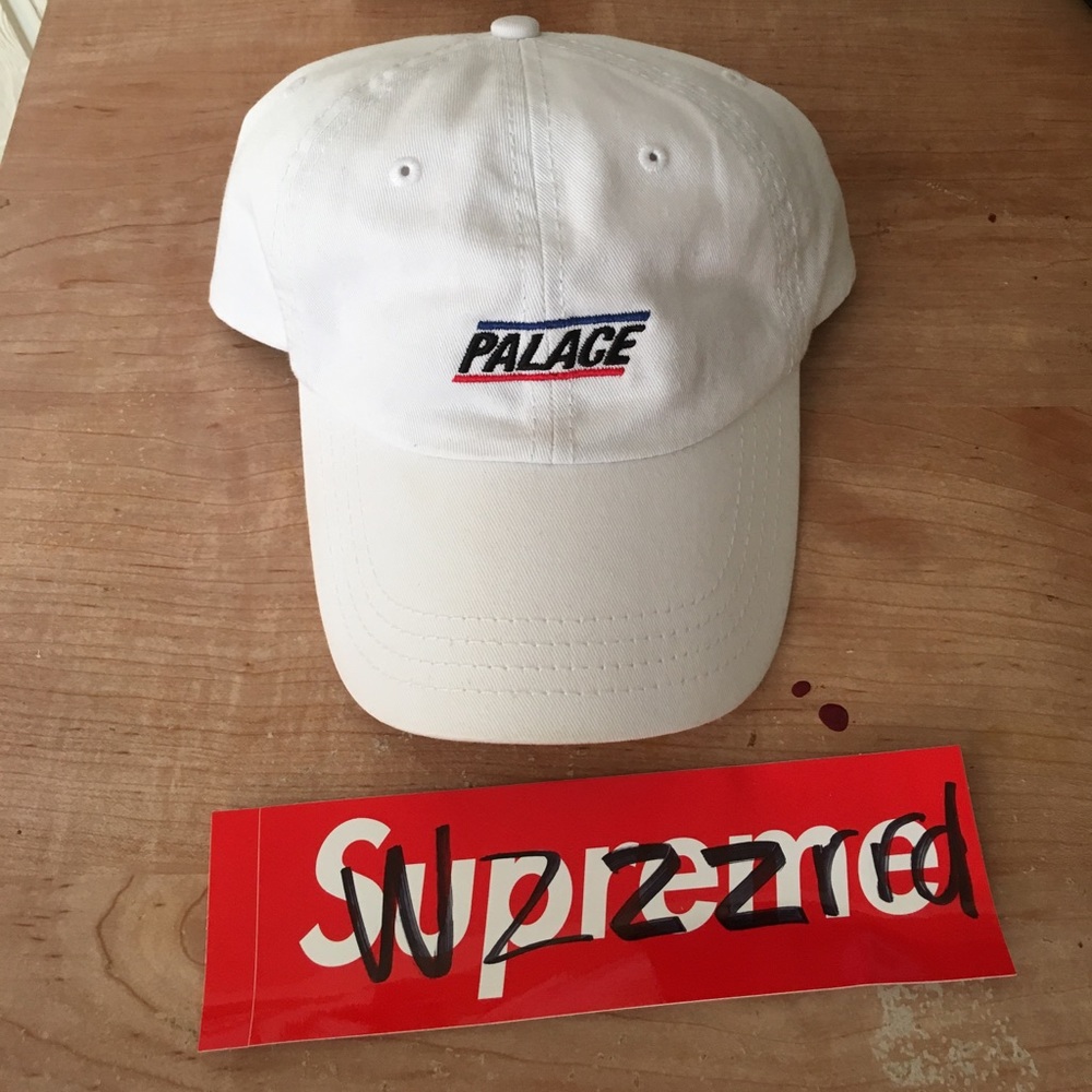 Palace basically A 6 panel strapback hat