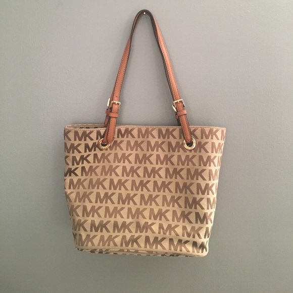Michael Kors bag - Picture 2 of 6