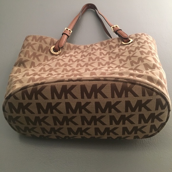 Michael Kors bag - Picture 4 of 6