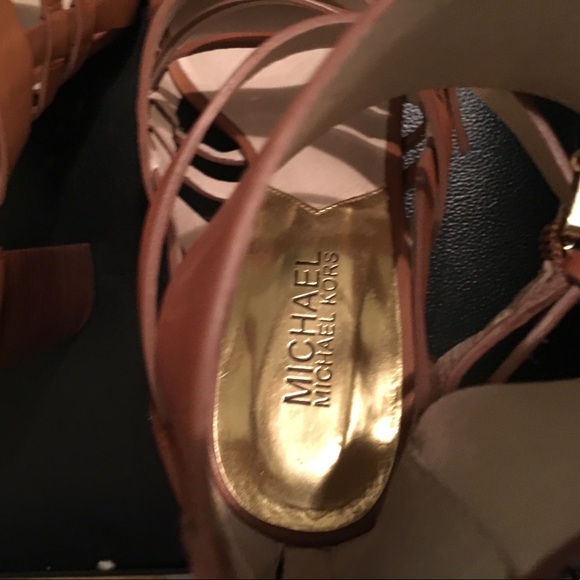 Micheal Kors Sandals - Picture 4 of 4