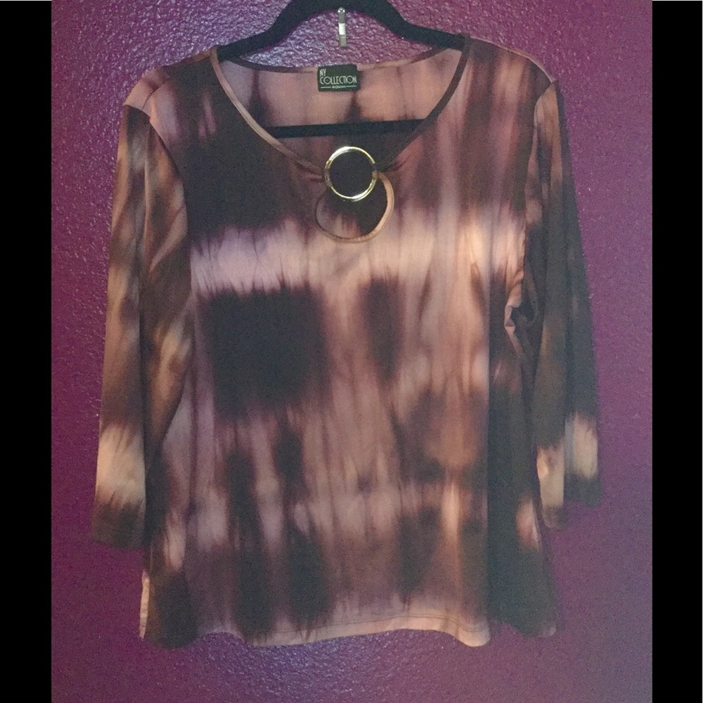 Tie died, plus size woman's top. Metal detail