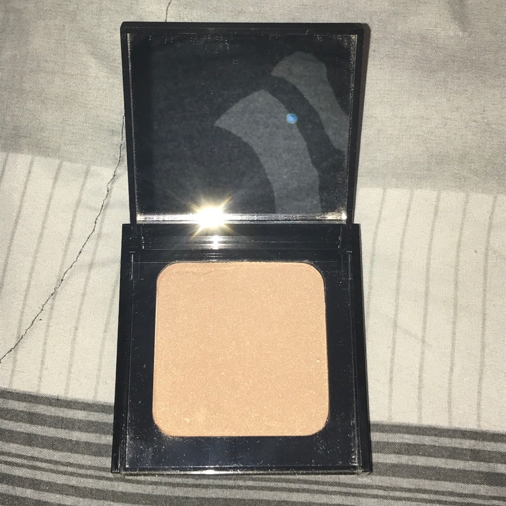 Julep highlighting powder