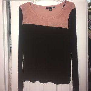 Link and black long sleeve top
