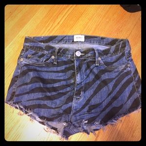 Hudson super cute stretch cut off jean short