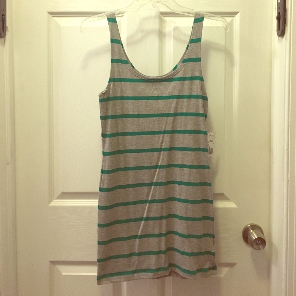 Fitting t-shirt dress, never worn