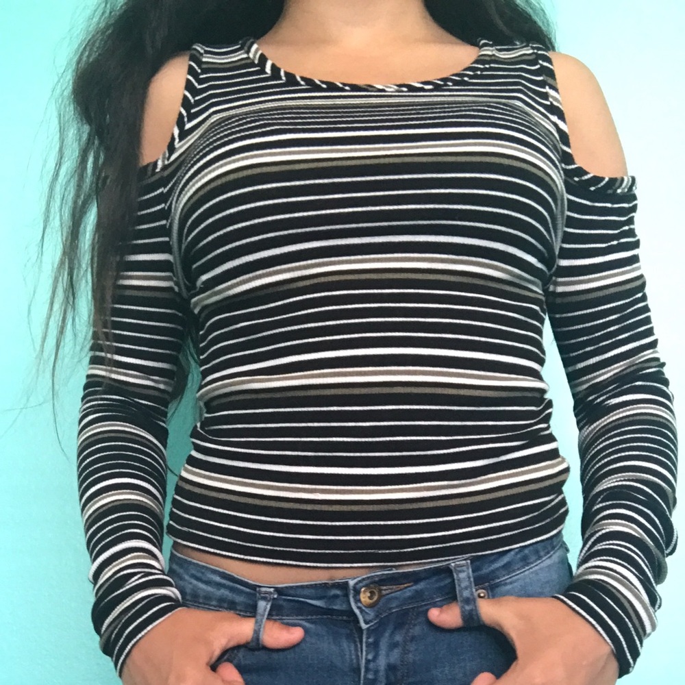 Cold shoulder Top
