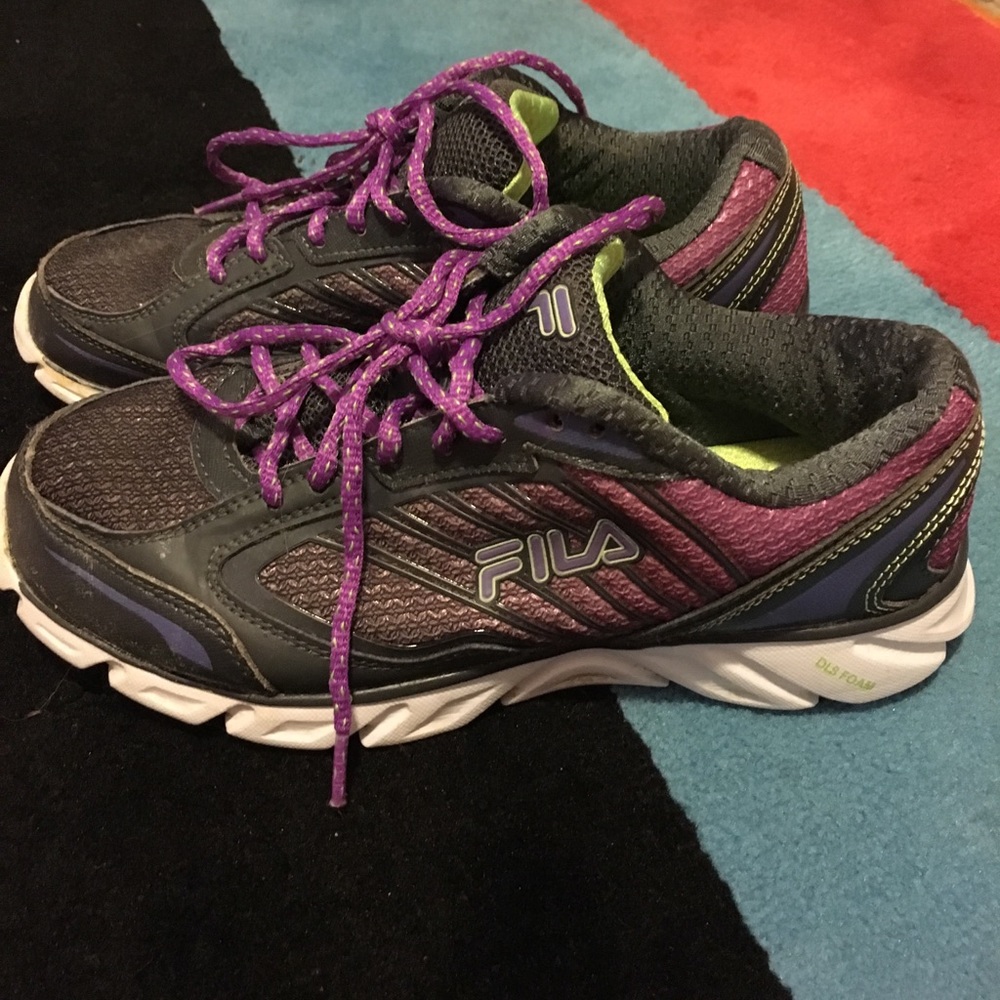 Fila women's running shoes
