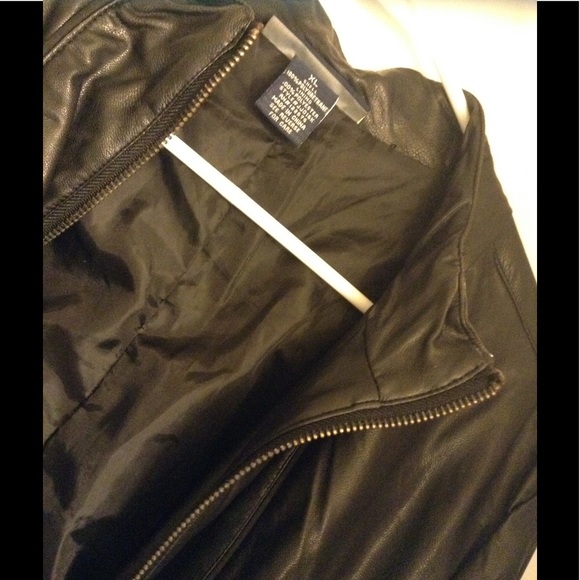 Black Leather Bomber Jacket - Picture 2 of 2