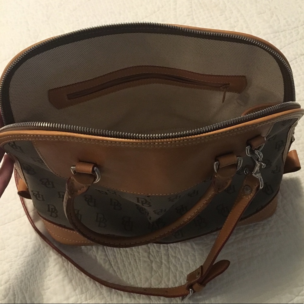 Dooney & Bourke - Picture 4 of 6