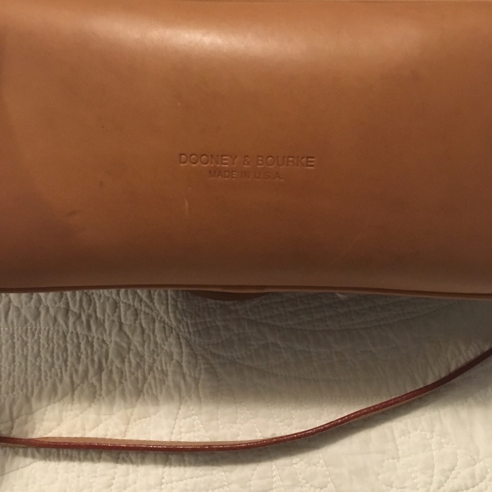 Dooney & Bourke - Picture 5 of 6