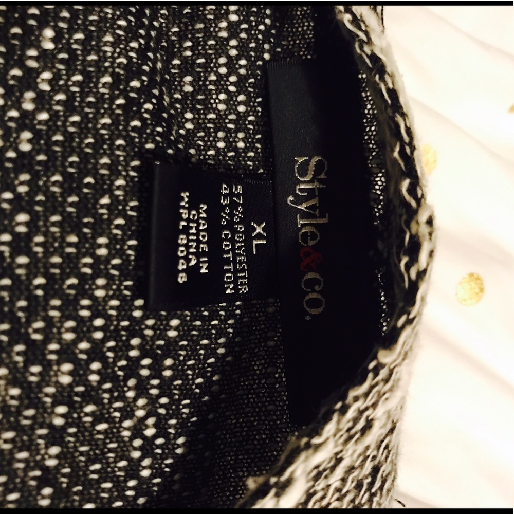 Light sweater. - Picture 3 of 3