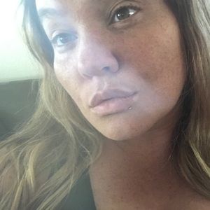 Meet your Posher, Tia