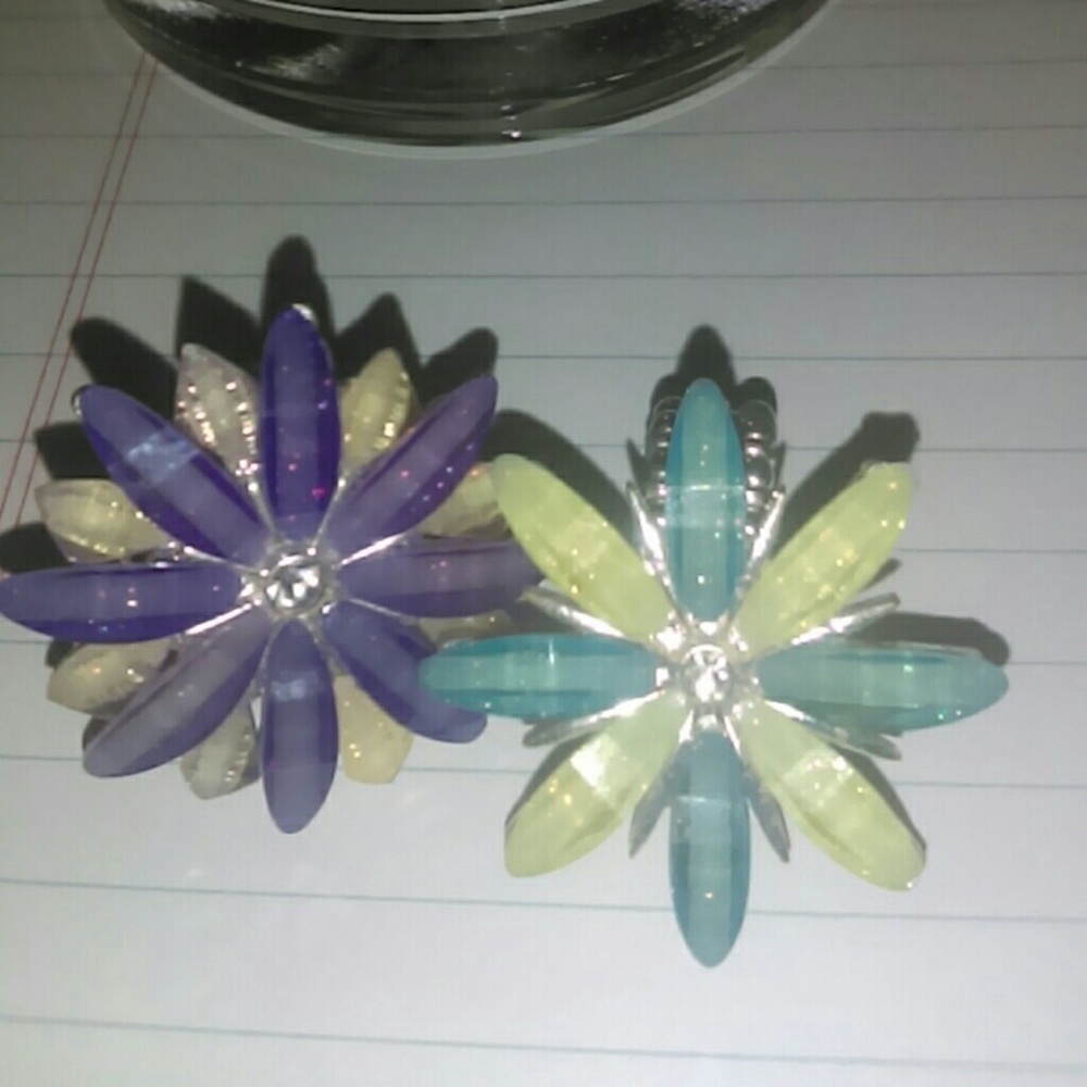 2 Stretch Flower Costume Rings