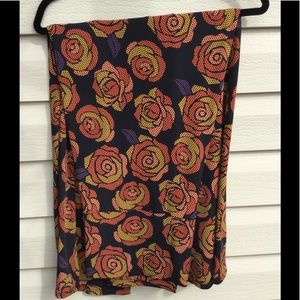 LulaRoe  🌹Rose  Maxie Skirt NWOT.