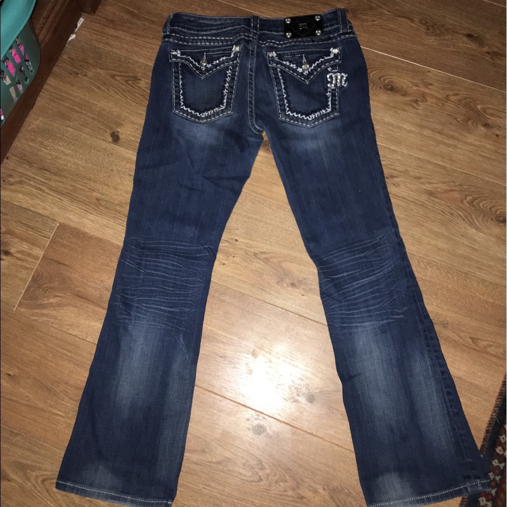 Size 29 miss mes!! Used gently