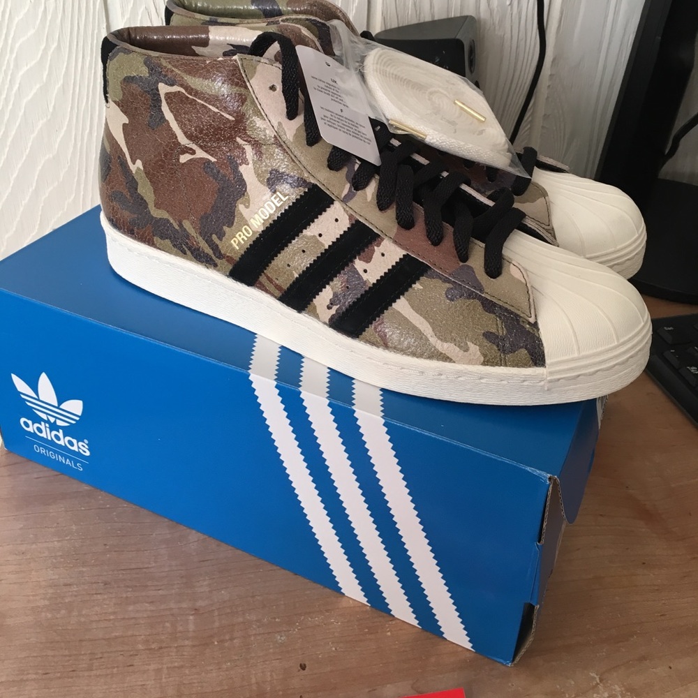 Brand new adidas pro model complex quickstrike