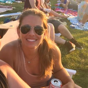 Meet your Posher, Danielle