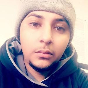 Meet your Posher, Reyes