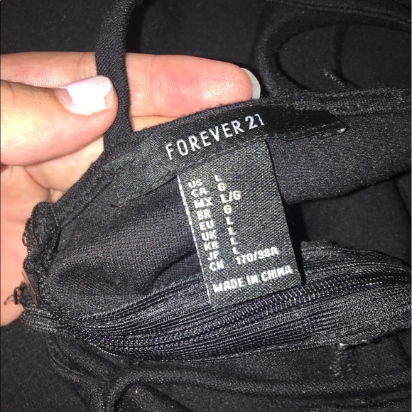 Black Forever 21 simple black dress. Large. - Picture 2 of 2