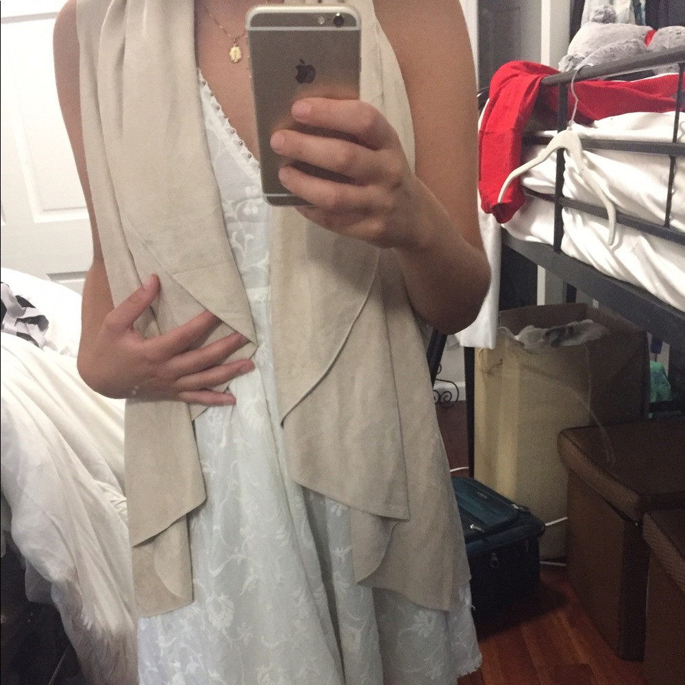 Causal vest
