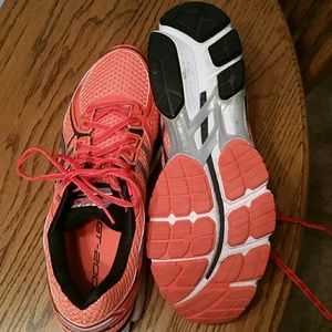 Men's  Aasics GT-2000 shoes