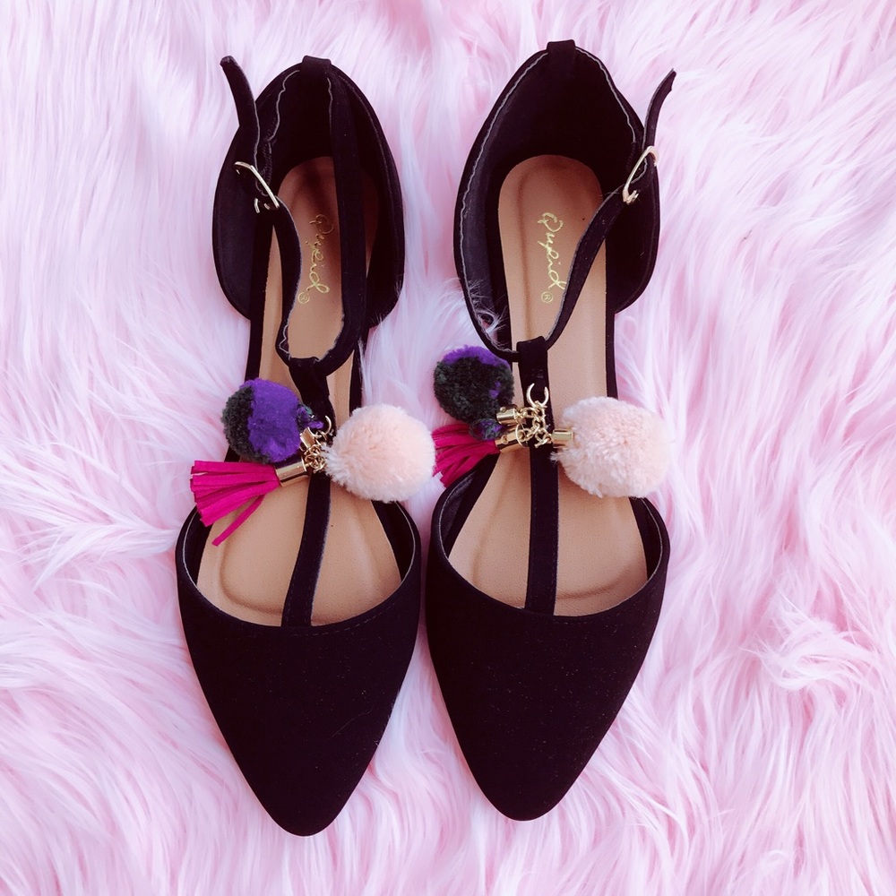Pom Pom Flats