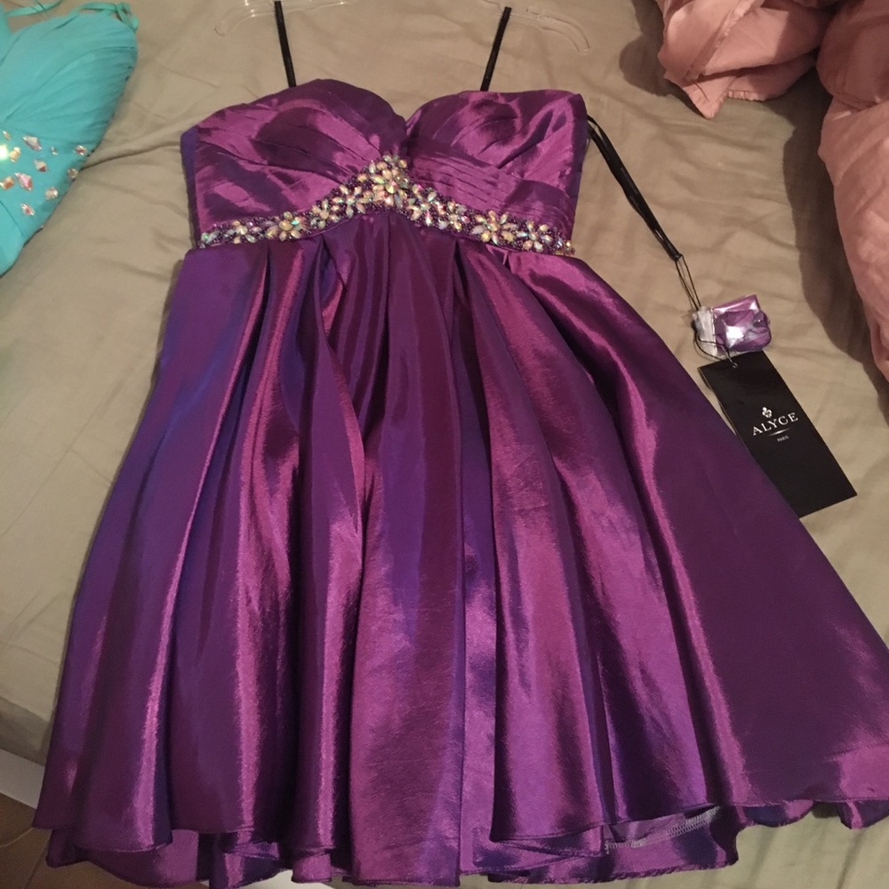 Dress NEVER WORN