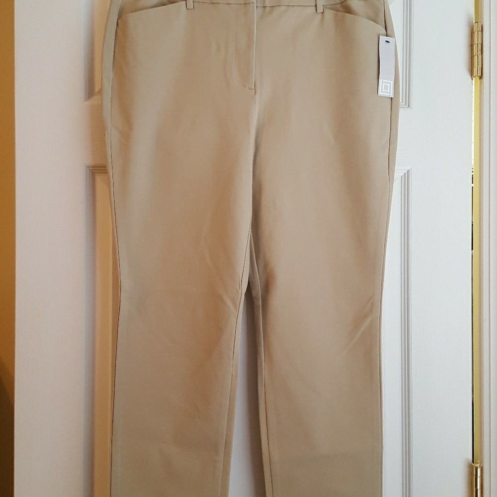 NWT - Liz Claiborne Emma Pants