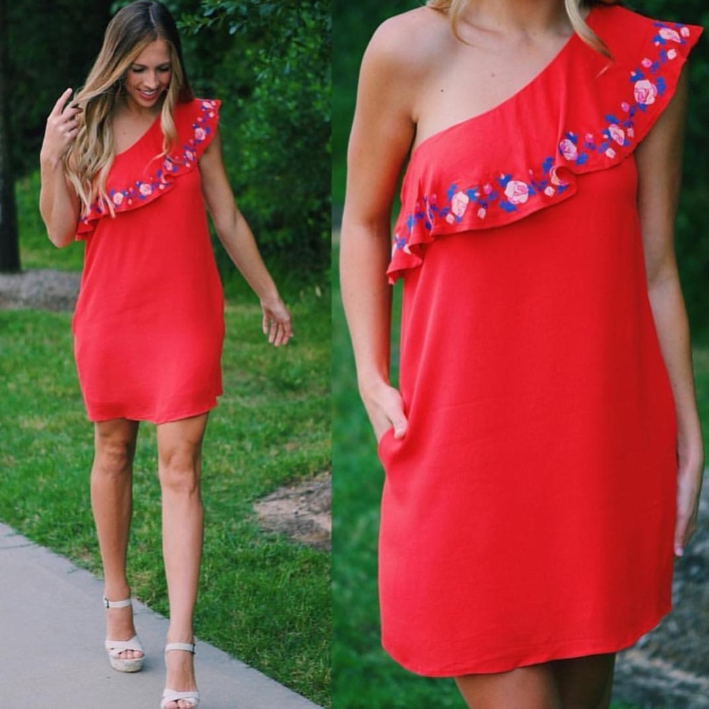 One shoulder dress