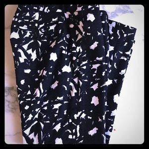 Banana Republic Black and White Capris