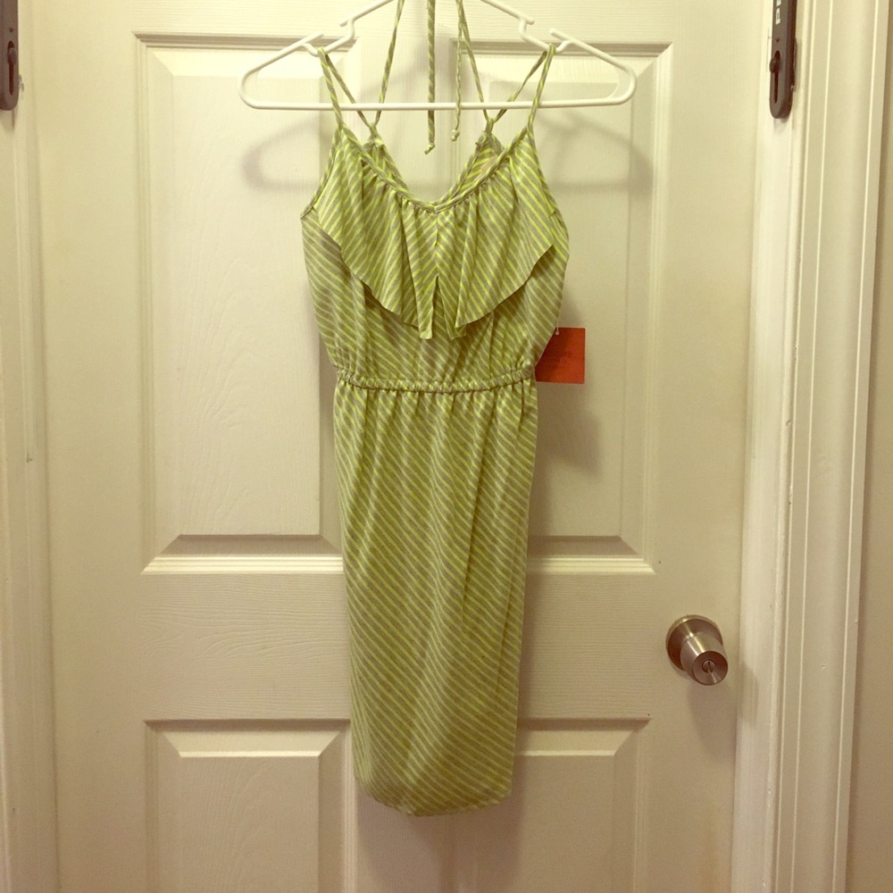 Dress, never worn!