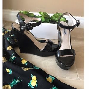 Steve Madden Prestine wedge heels