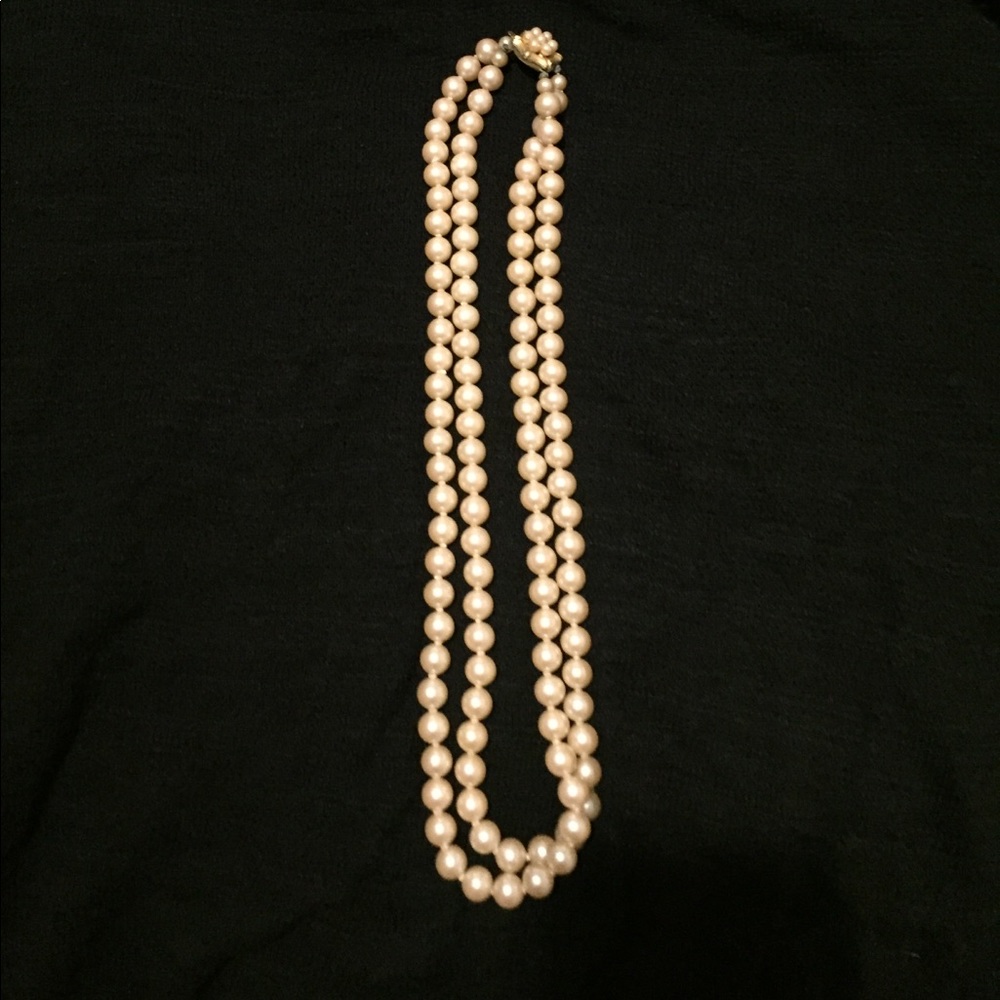 Faux double pearl like vintage necklace
