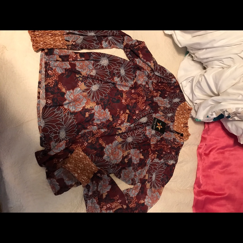 Long sleeve floral blouse