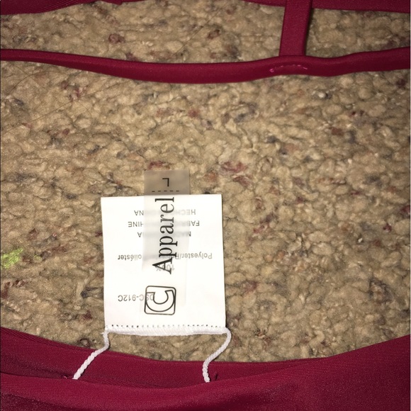 Red bikini - Picture 3 of 3