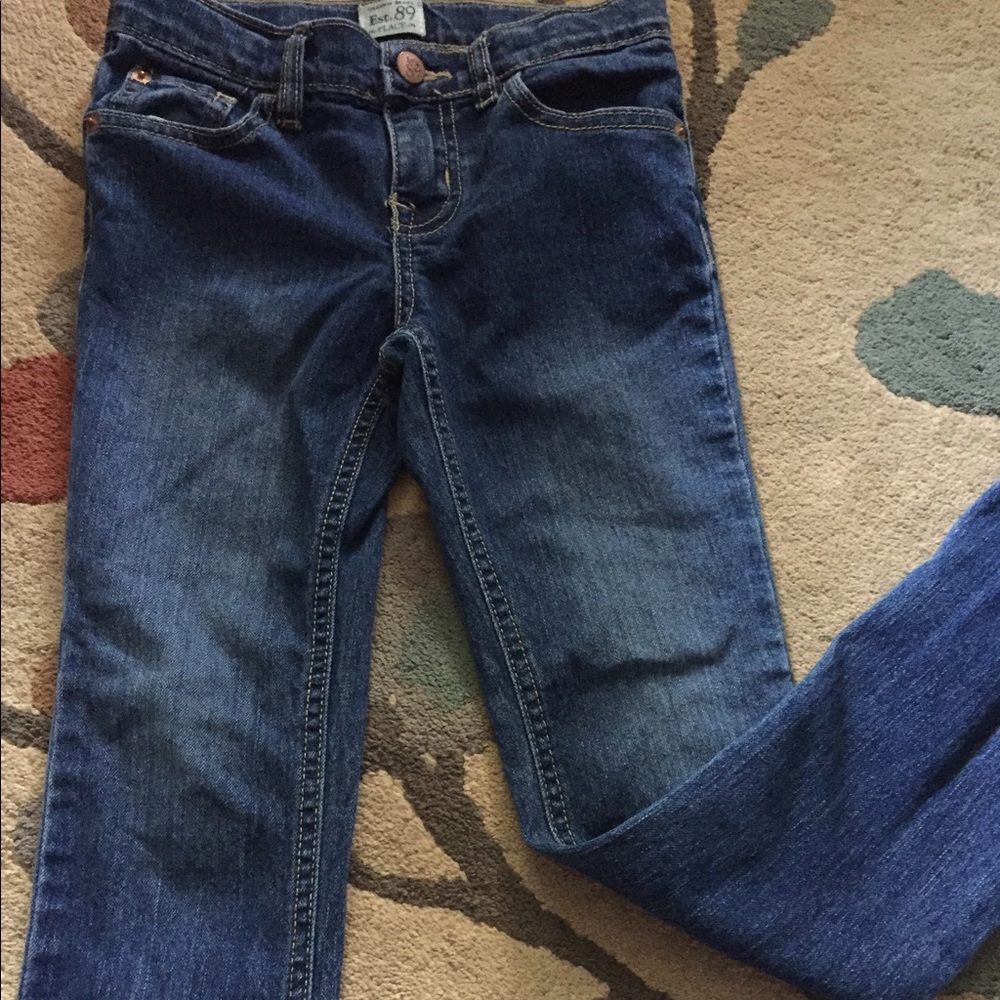Girls size 8 skinny jeans.