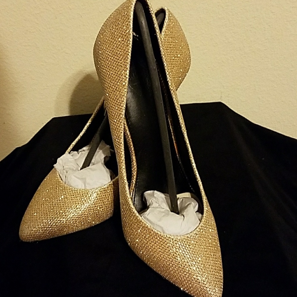 Gold shoes