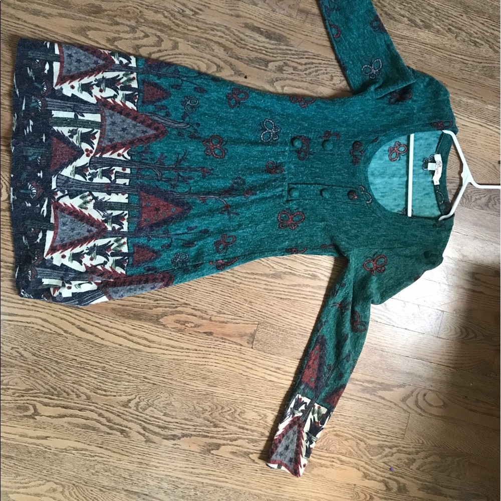 Longsleeve woodland green dress