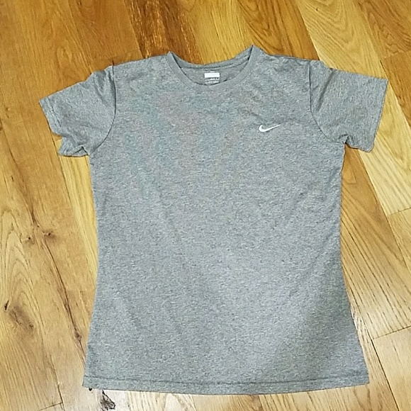 Nike Tops - Nike Heather gray dry fit tee