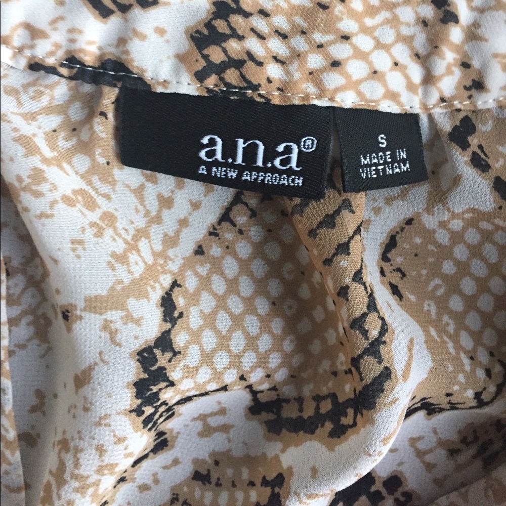 Snakeskin printed Blouse - Picture 2 of 2