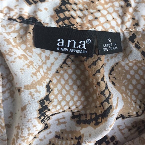 Snakeskin printed Blouse - Picture 2 of 2