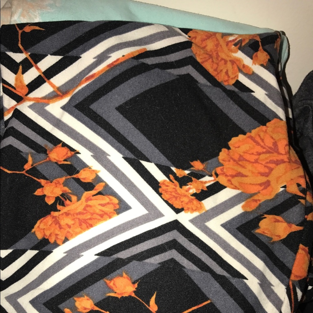 Os brand new LuLaRoe leggings