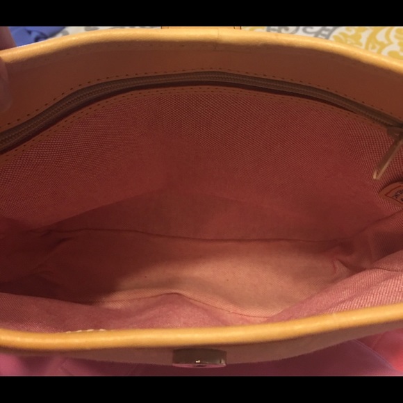 Dooney and Bourke mint green purse. - Picture 3 of 4