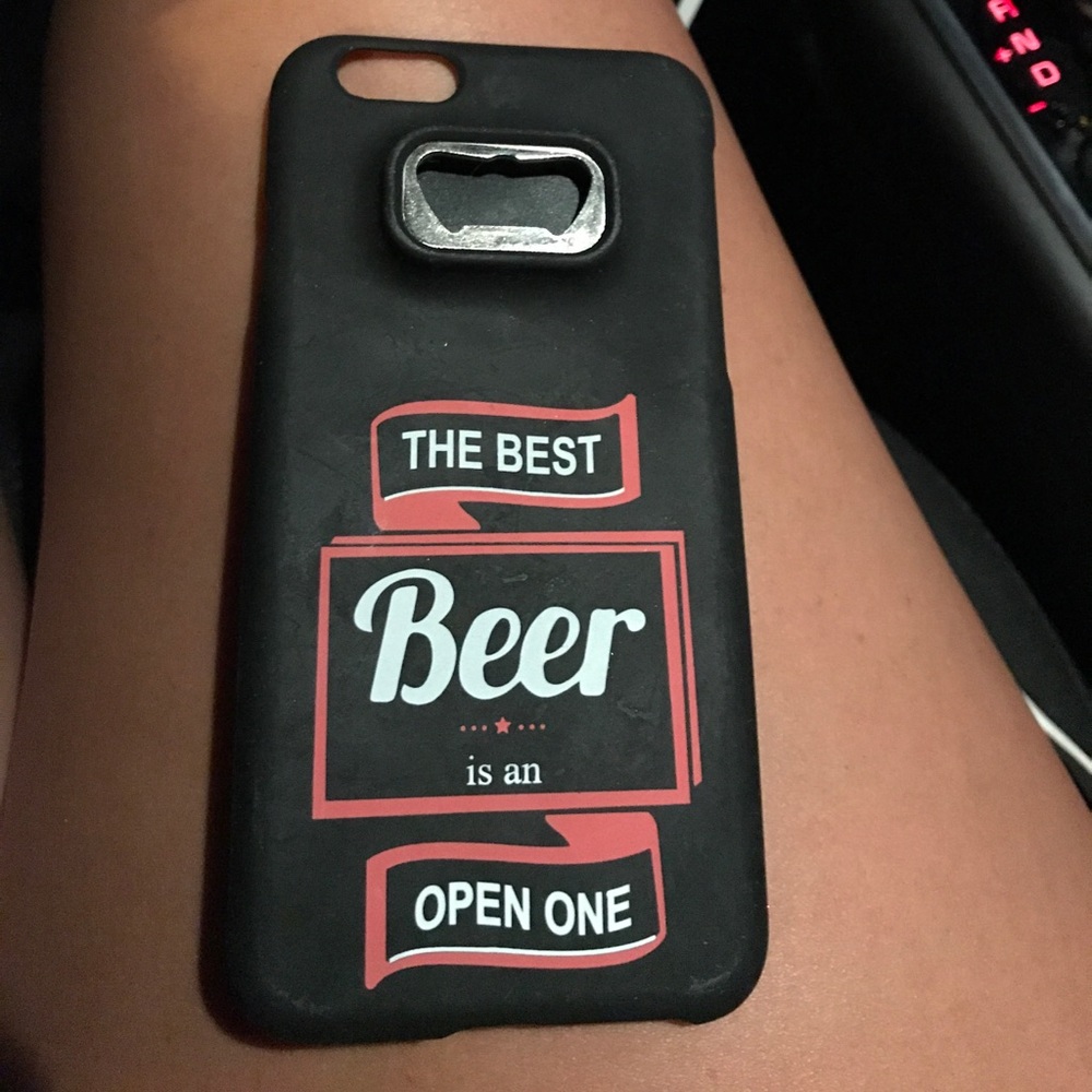 Beer opener IPhone case
