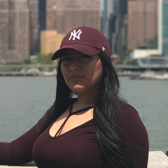 Meet your Posher, Aracely - Picture 1 of 1