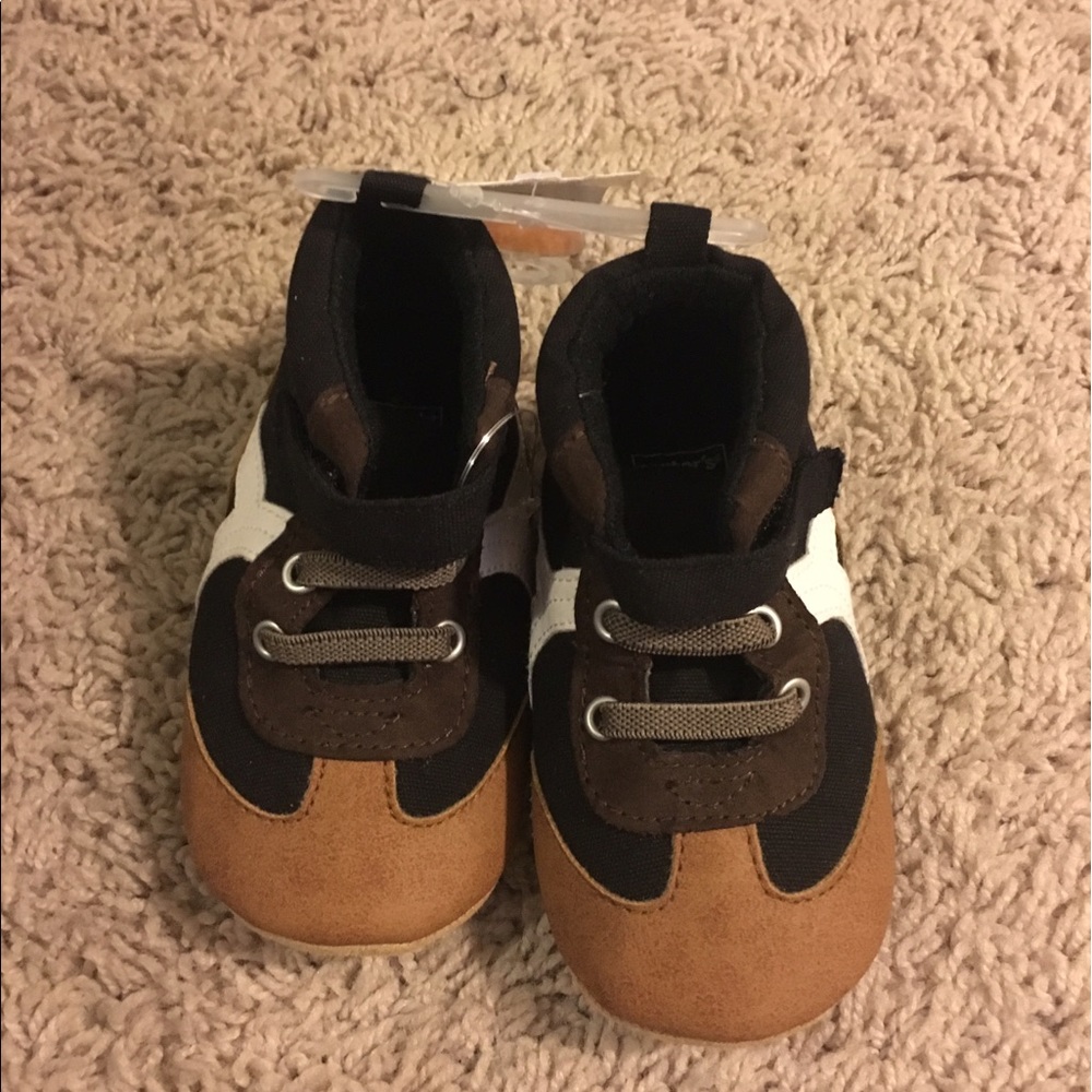 Carter's boys hightop crib shoes