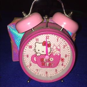 Hello kitty clock