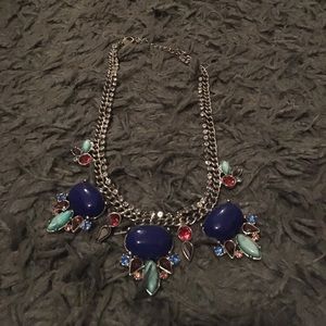 Express statement necklace