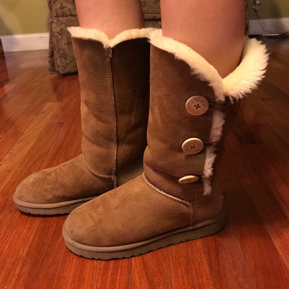 UGG boots - Picture 3 of 4